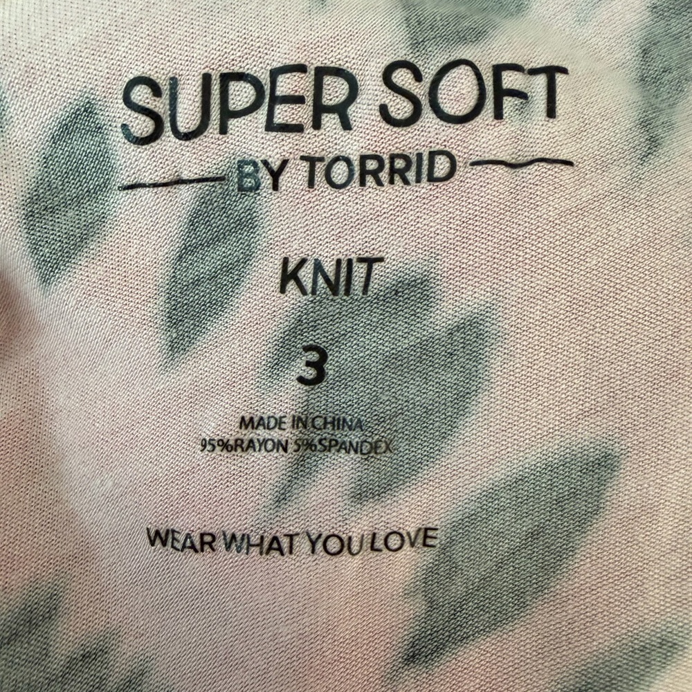 Torrid Black Pink/Yellow Tie Dye Super Soft Culotte Romper - Size 3 (22-24, 3X) - Picture 11 of 13